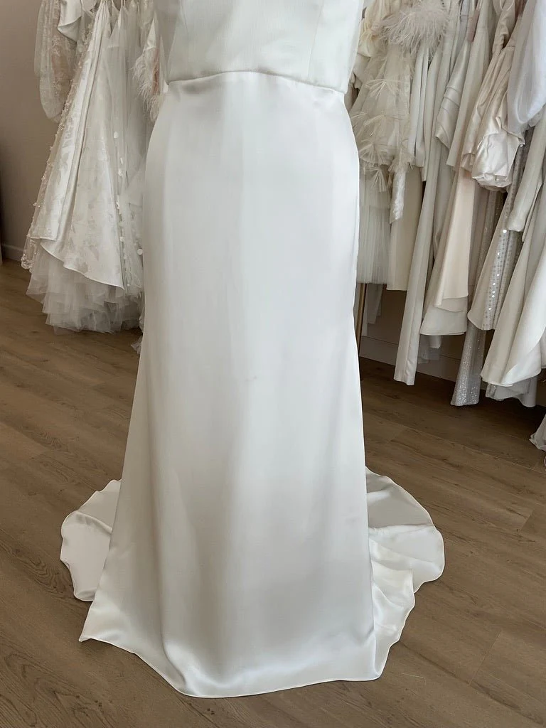 Aesling - Bardi Satin w/ Sleeves (22) - Image 6