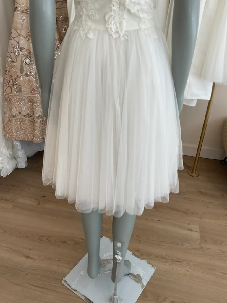Amsale - LW137 (8) - Image 6