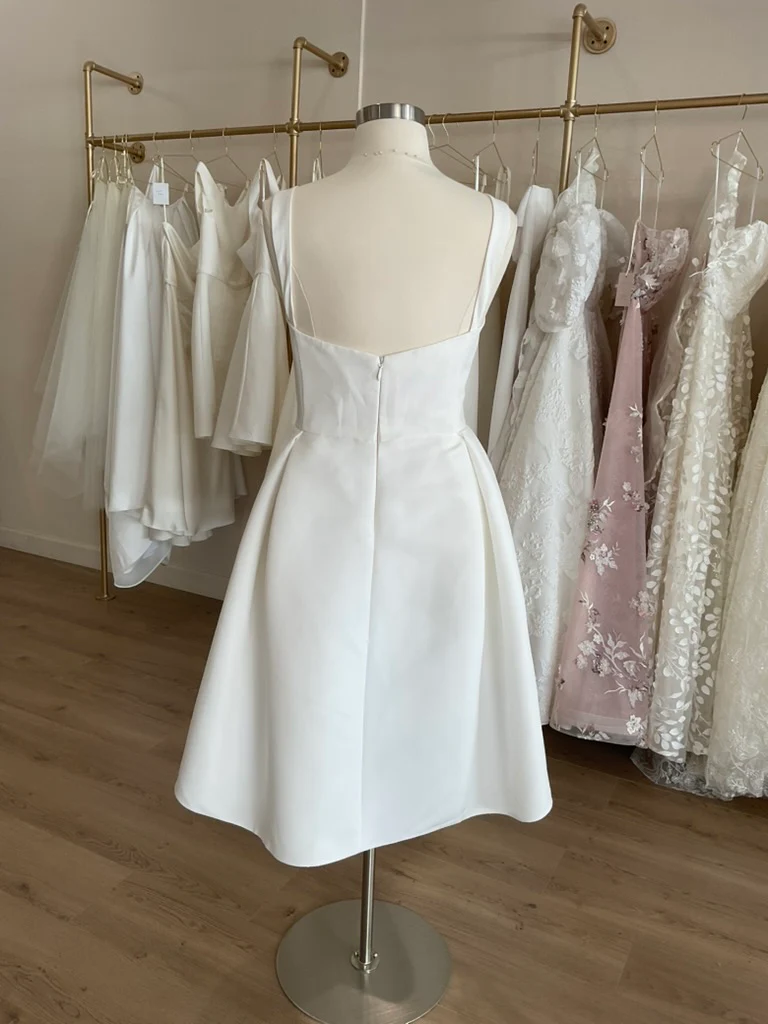 Amsale - LW235 (24) - Image 6