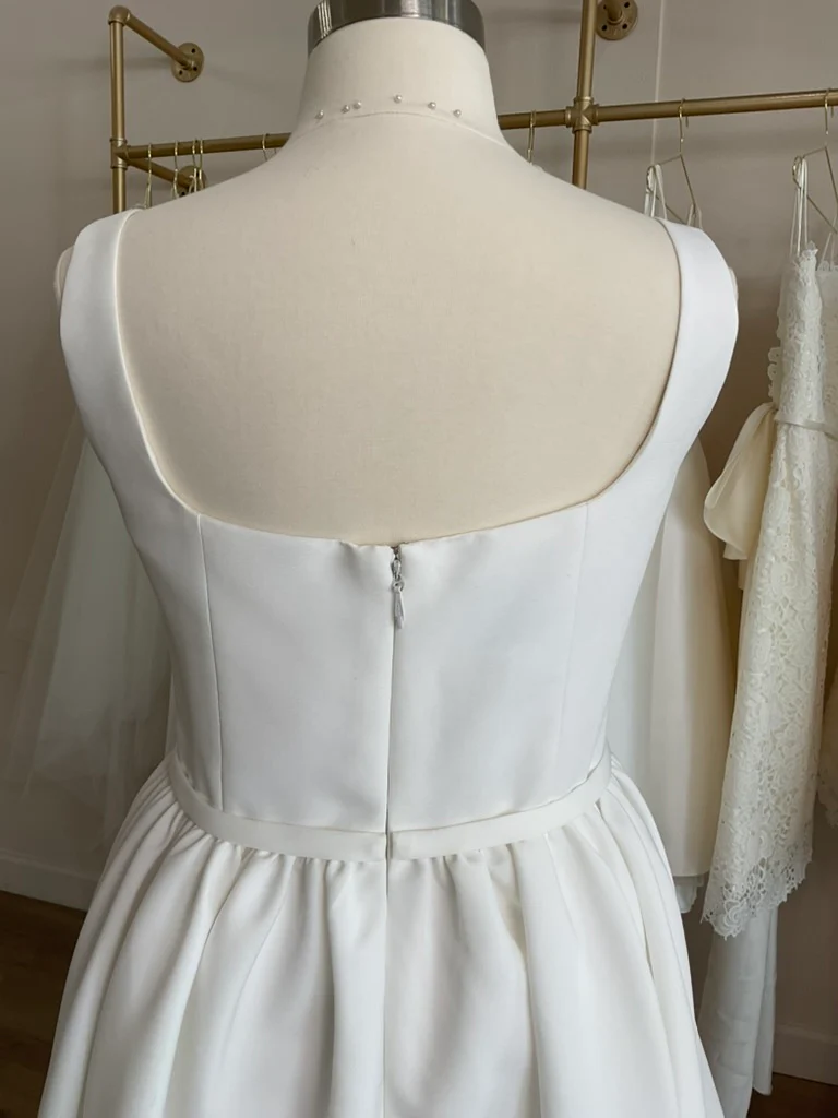 Amsale - LW250 (16) - Image 8