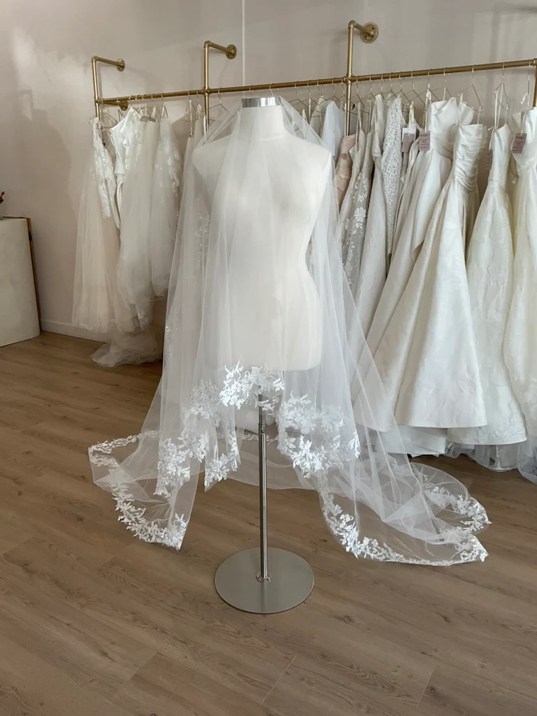 Bliss by Monique Lhuillier - Double Layer Lace Chapel Veil (Chapel) - Image 5