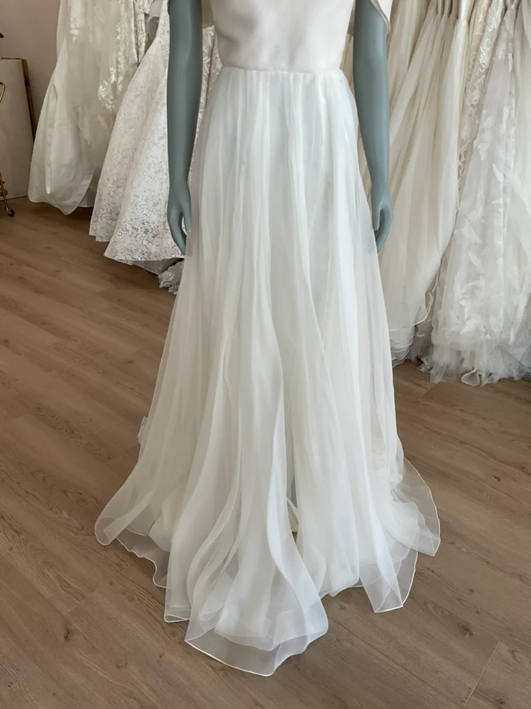 Leanne Marshall - Vivica Organza (4) - Image 4