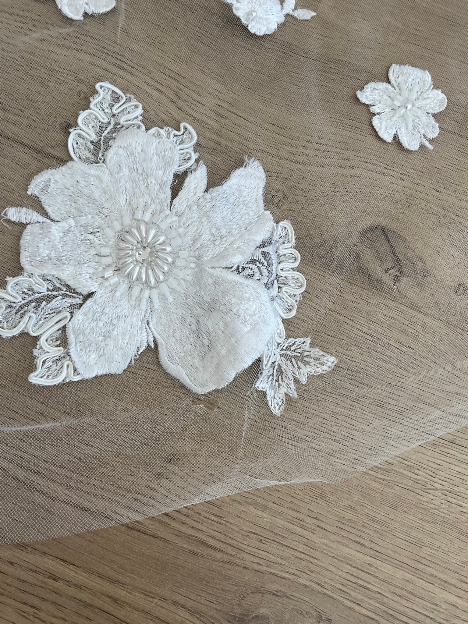 Mira Zwillinger - Siri veil - Image 10
