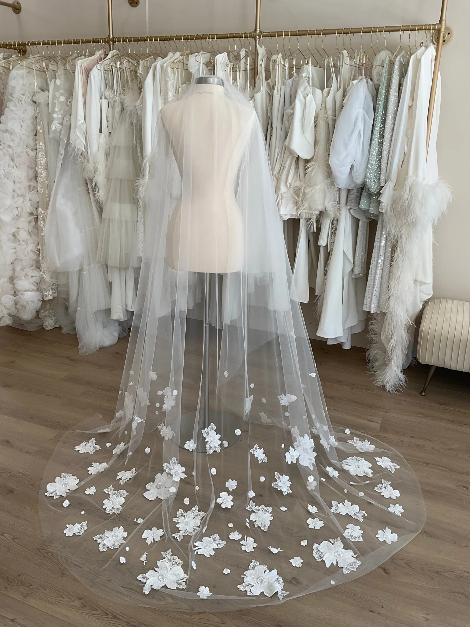 Mira Zwillinger - Siri veil - Image 3