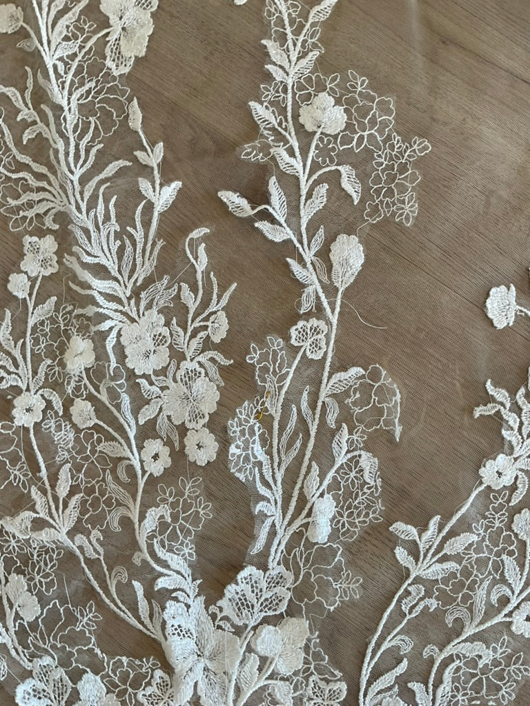 Monique Lhuillier - Etoile Veil (Cathedral) - Image 4