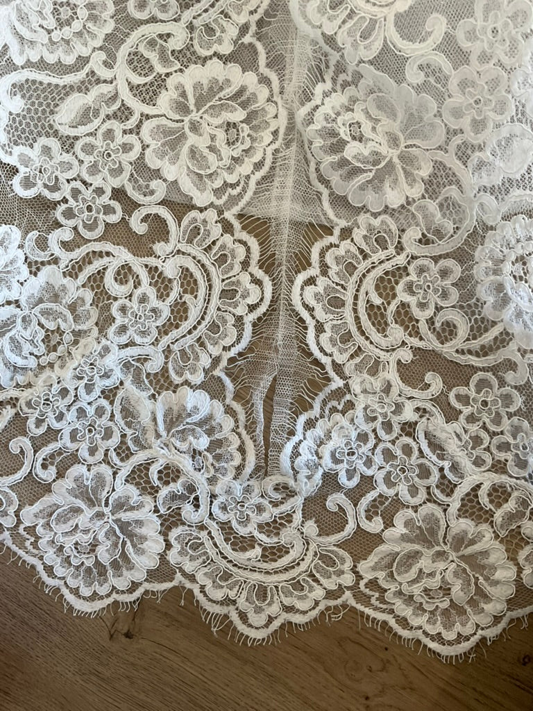 Monique Lhuillier - Fleur de Lis w/ jacket (8) - Image 16