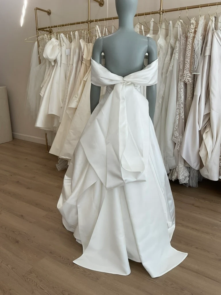 Monique  Lhuillier - Marbella  (6) - Image 11