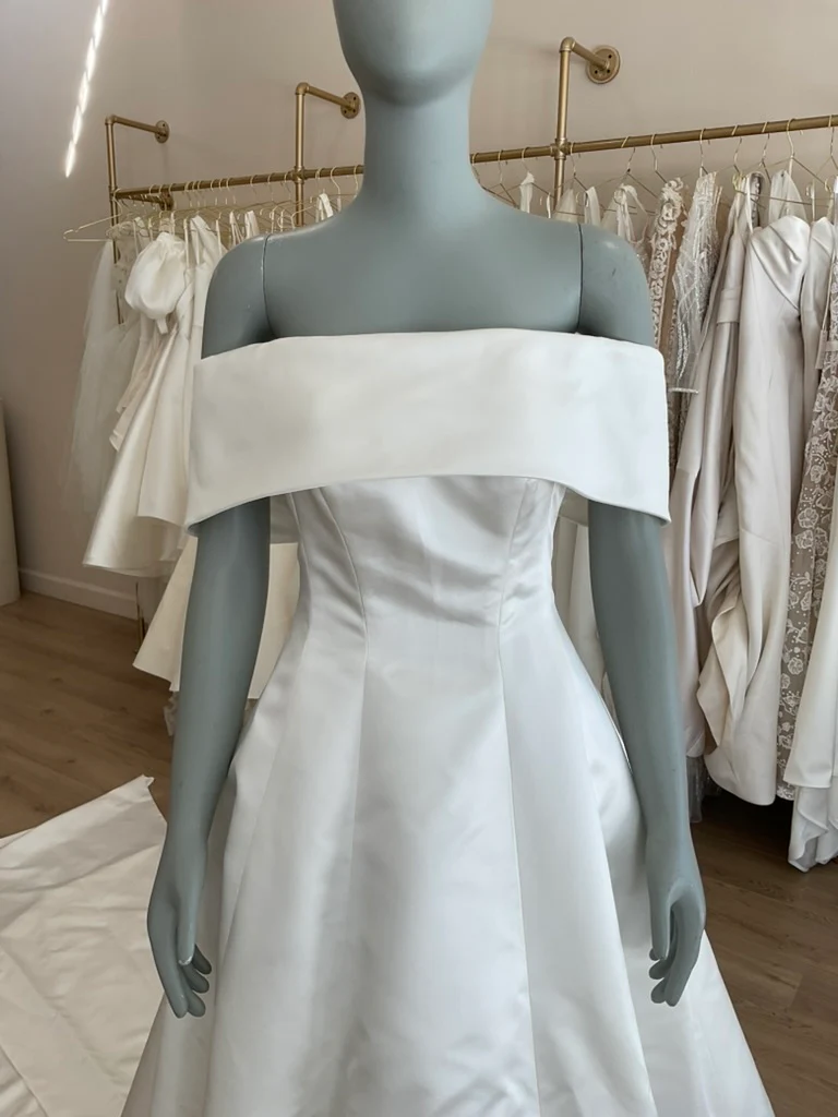 Monique  Lhuillier - Marbella  (6) - Image 5