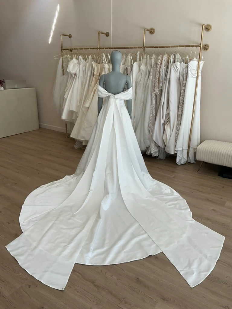 Monique  Lhuillier - Marbella  (6) - Image 7