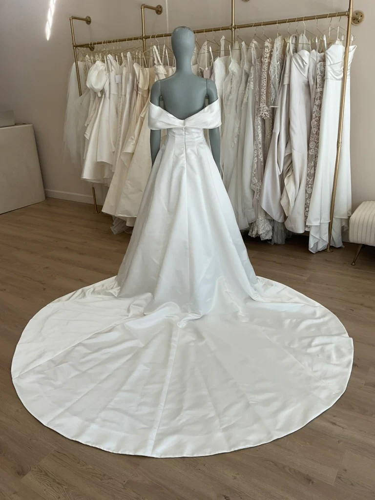 Monique  Lhuillier - Marbella  (6) - Image 9