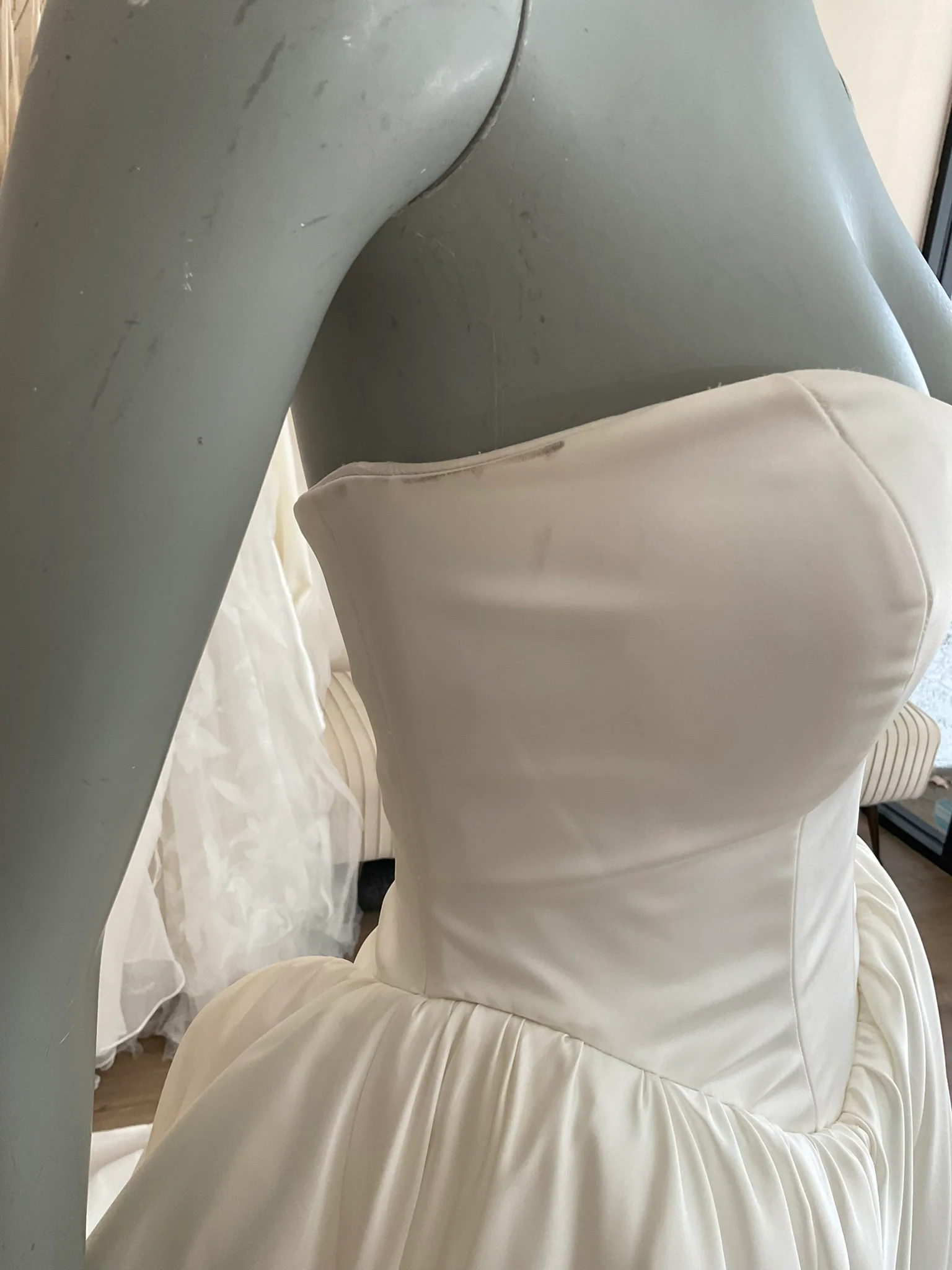 Sky Mor Bridal - Aiden (4) - Image 10