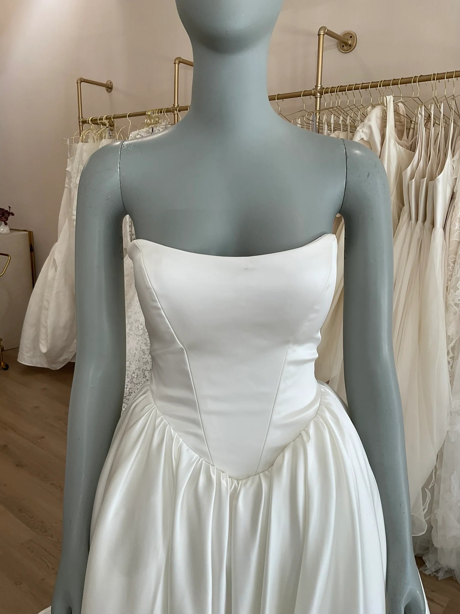 Sky Mor Bridal - Aiden (4) - Image 3