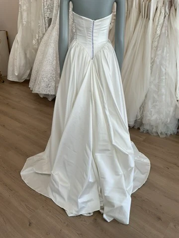 Sky Mor Bridal - Aiden (4) - Image 8
