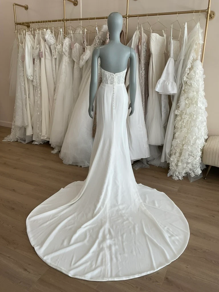 Tara Lauren - Canyon (6) - Image 5