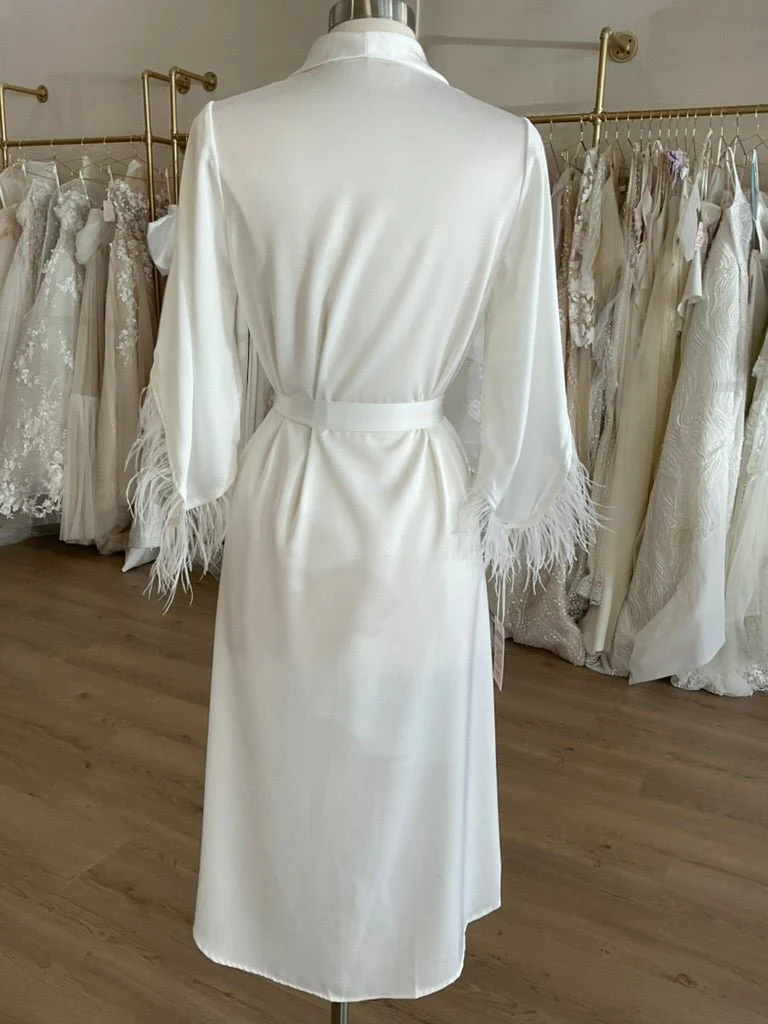Untamed Petals - Ellis Feather Robe (Large, Ivory) - Image 4