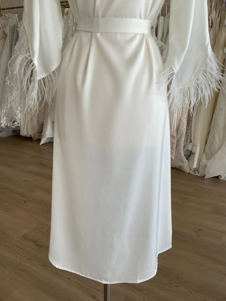 Untamed Petals - Ellis Feather Robe (Small, Ivory) - Image 6